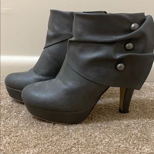 madden girl booties. good condition.